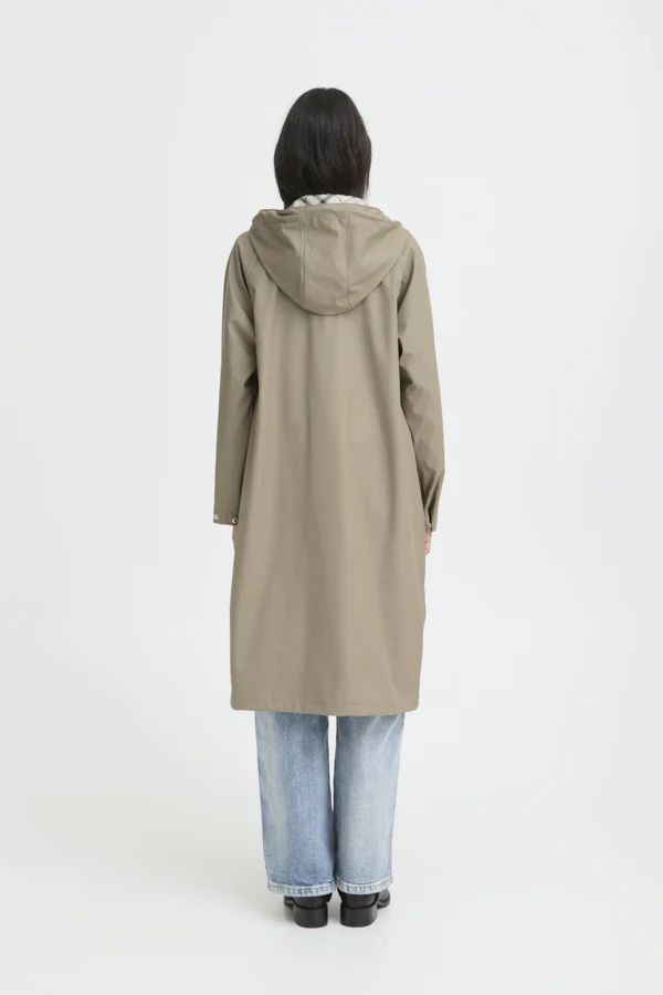 AVAN 6 Long Raincoat in Vetiver - Image 13