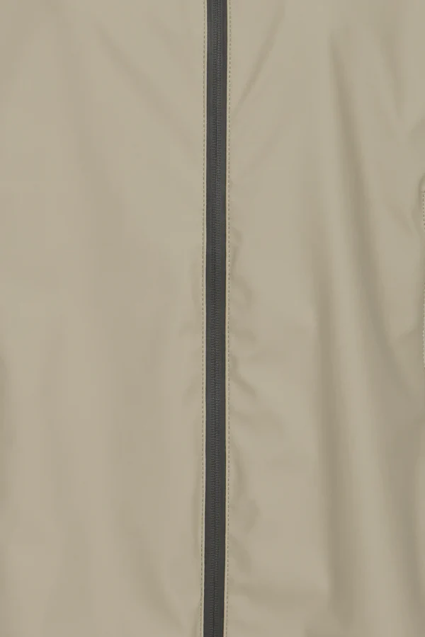 AVAN 6 Long Raincoat in Vetiver - Image 5