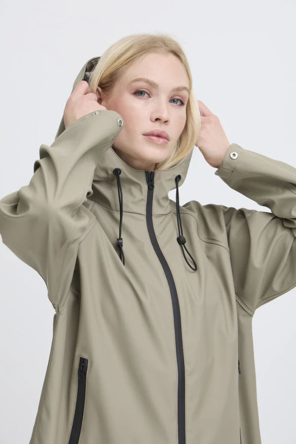 AVAN 6 Long Raincoat in Vetiver - Image 6