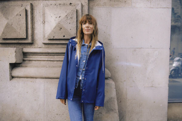 AVAN 9 Short Raincoat in Bright Blue - Image 12