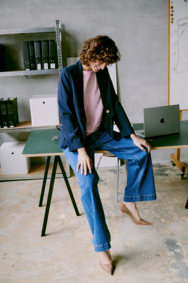 KOMMA Flower Embroidery Pocket Wide Leg Cotton Jeans in Mid Denim - Image 4