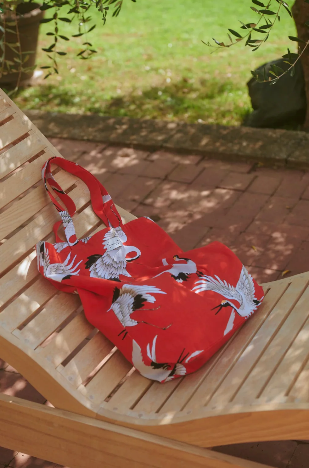 One Hundred Stars Large Canvas Shopper Bag in Scarlet Red Stork Print - BAGSTOSCA - Image 3