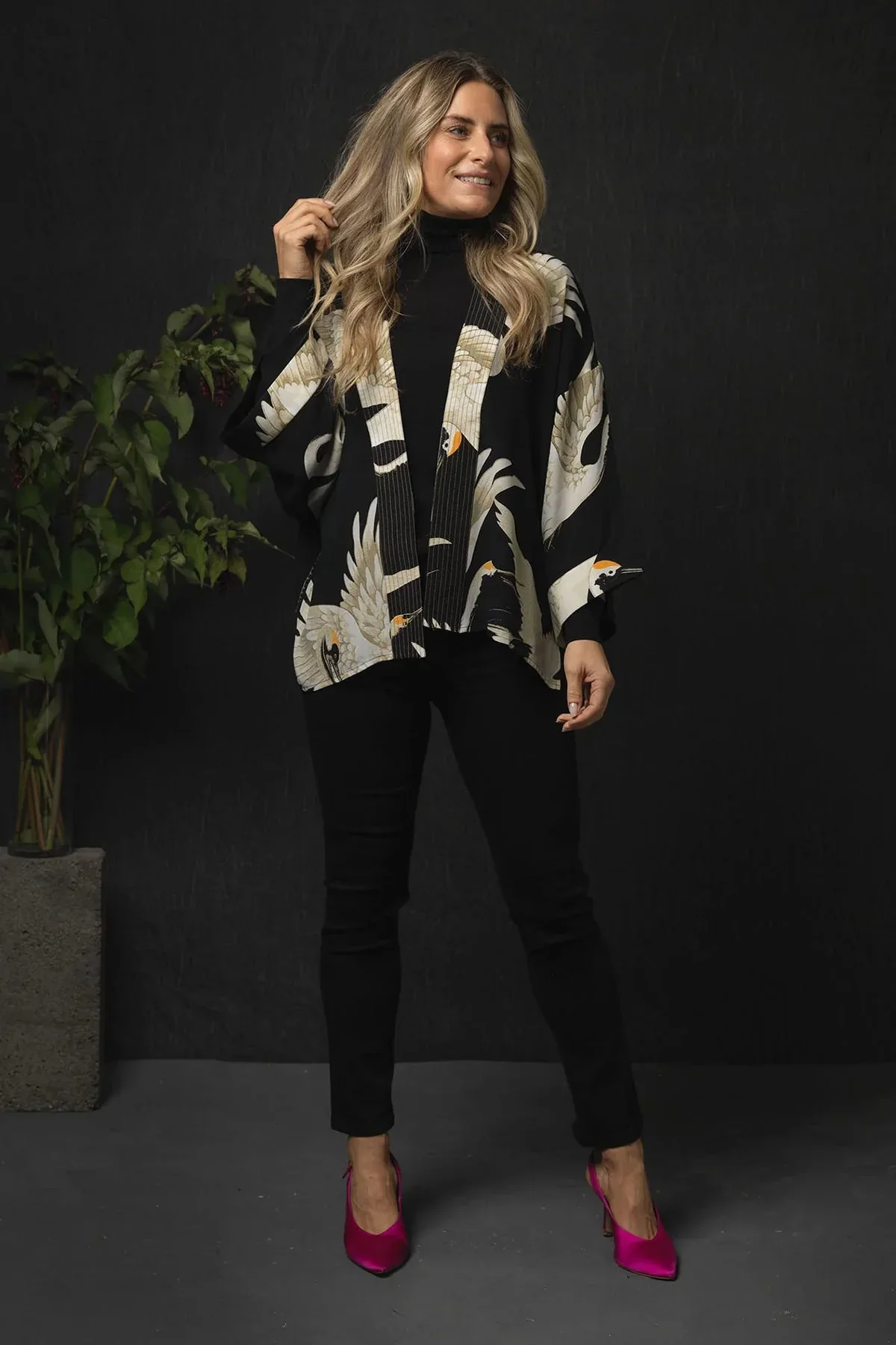 Black Stork Short Kimono in Crepe by One Hundred Stars - CKMSTOBLK - Image 3